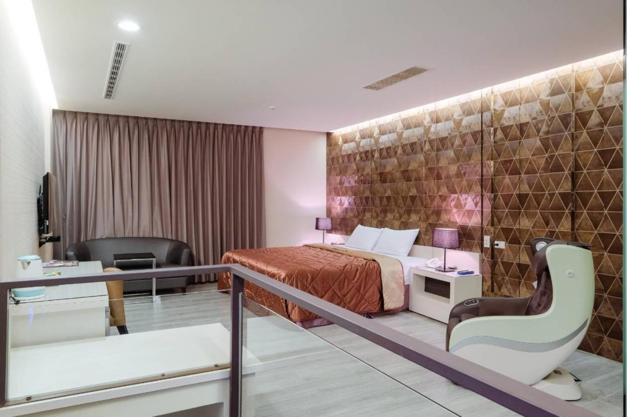Foxdou Business Motel Tainan Eksteriør bilde